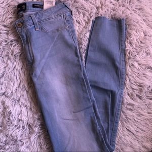 HOLLISTER HIGH RISE JEAN LEGGINGS